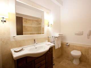 Отель International Bucharest City Centre Hotel Бухарест Стандартный двухместный номер с 1 кроватью-2